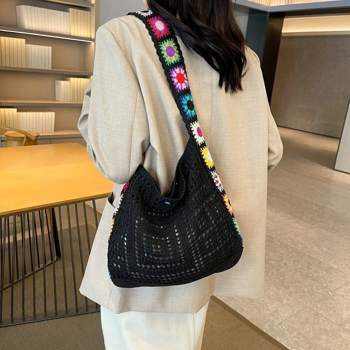 Women Handbag Fashionable Knitted Bags
