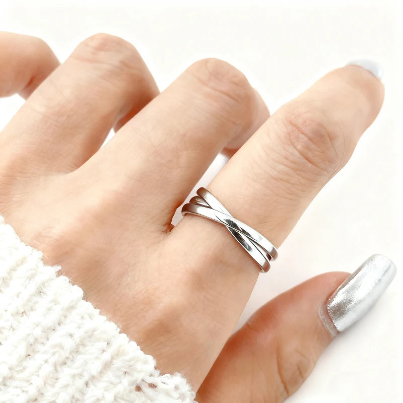 Stylish Interlocking Rings