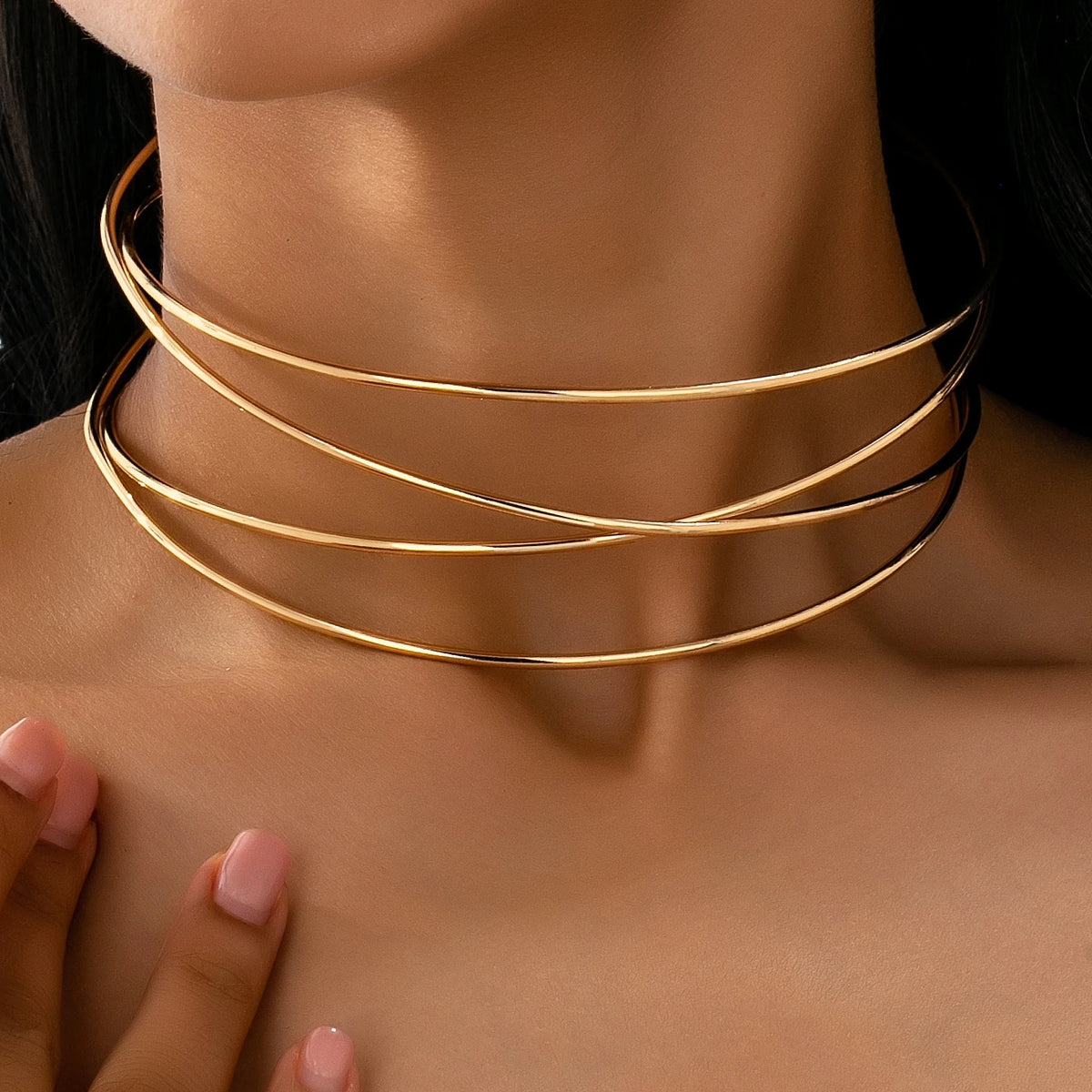 Women's Necklace with Simple Lines