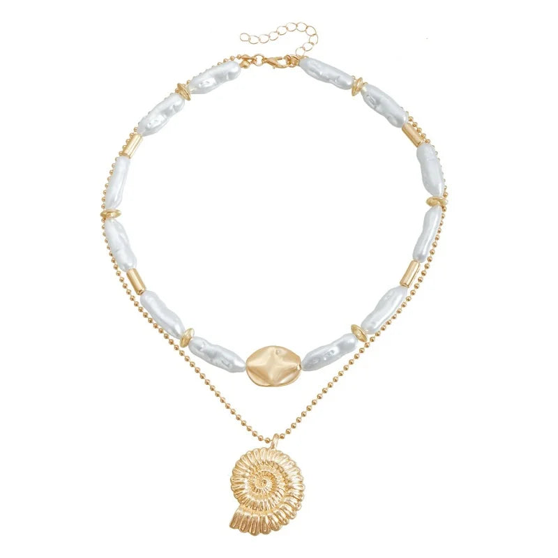 fashionable and unique pearl necklace