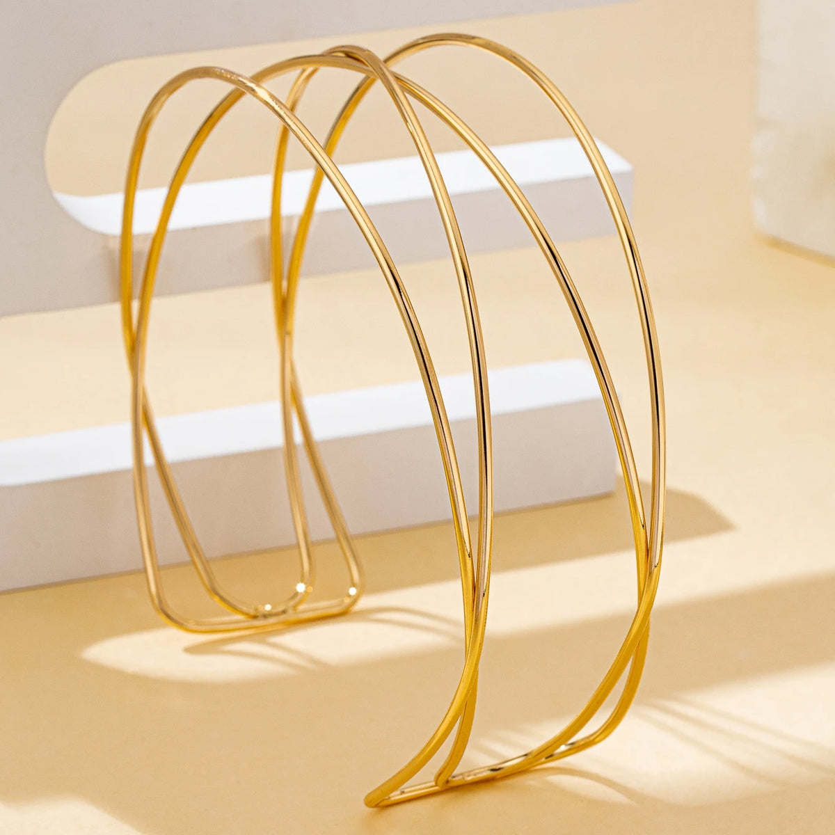 Women's Necklace with Simple Lines