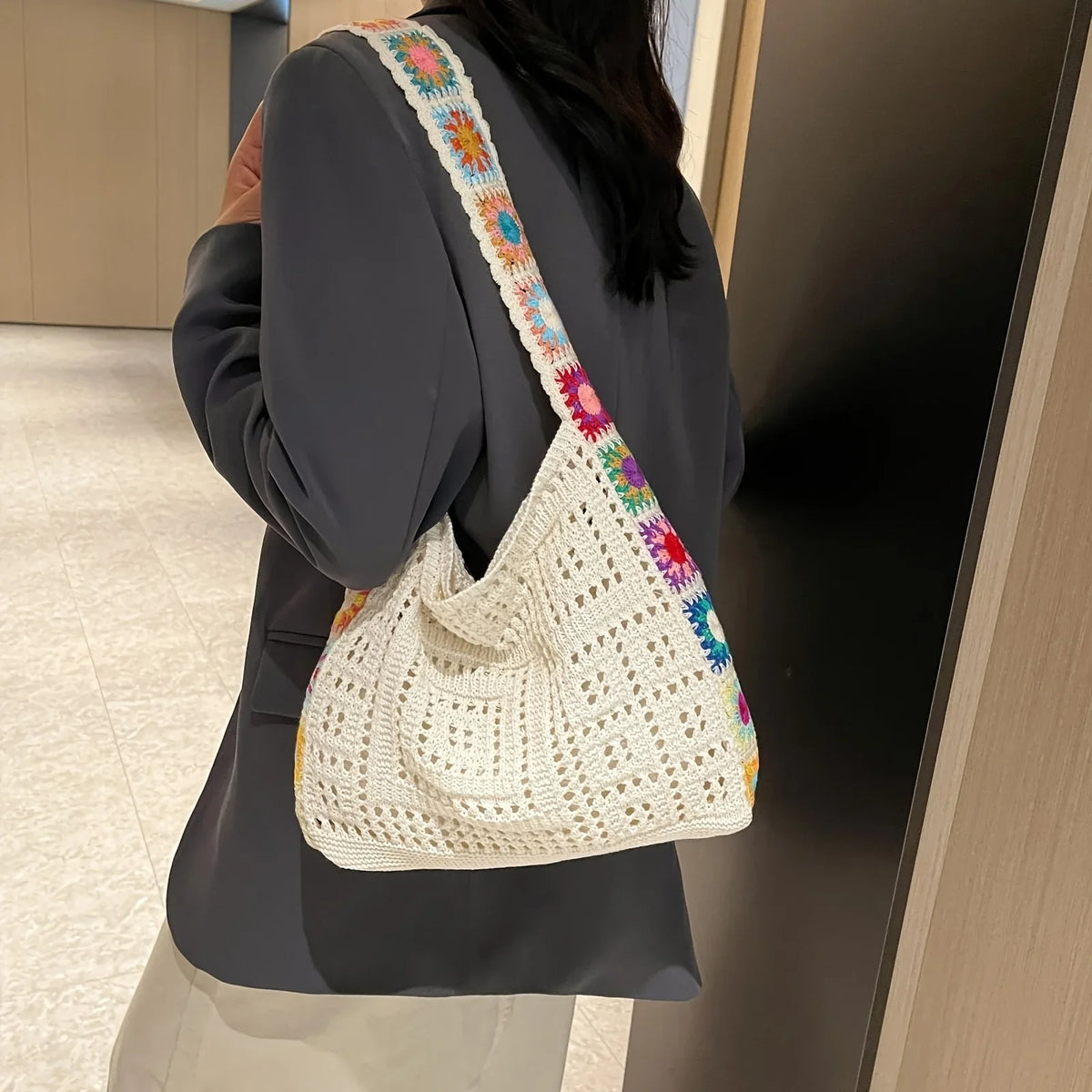 Women Handbag Fashionable Knitted Bags
